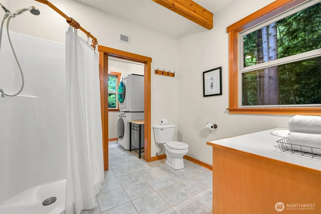 37 N Summit Drive Bellingham WA 98229