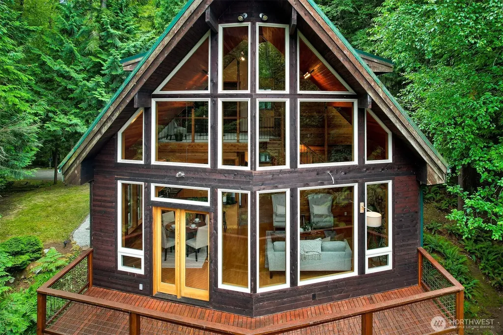 37 N Summit Drive Bellingham WA 98229