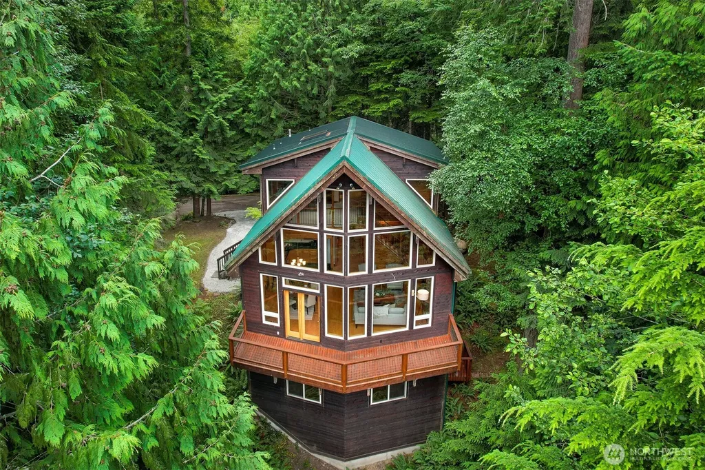 37 N Summit Drive Bellingham WA 98229