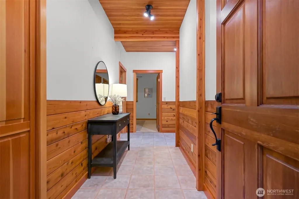 37 N Summit Drive Bellingham WA 98229