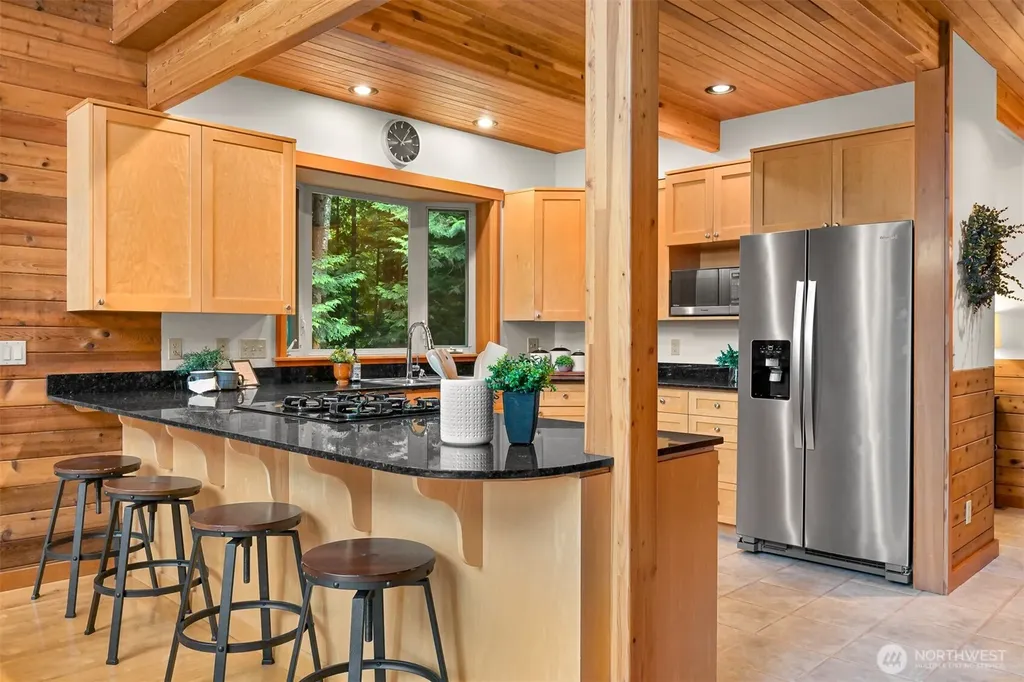 37 N Summit Drive Bellingham WA 98229
