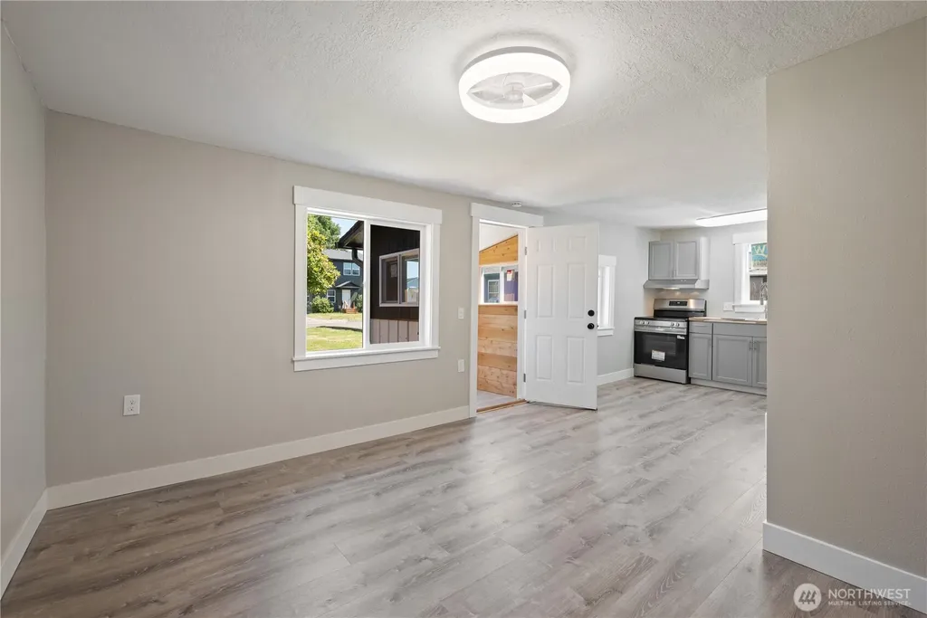 325 23rd Avenue Longview WA 98632