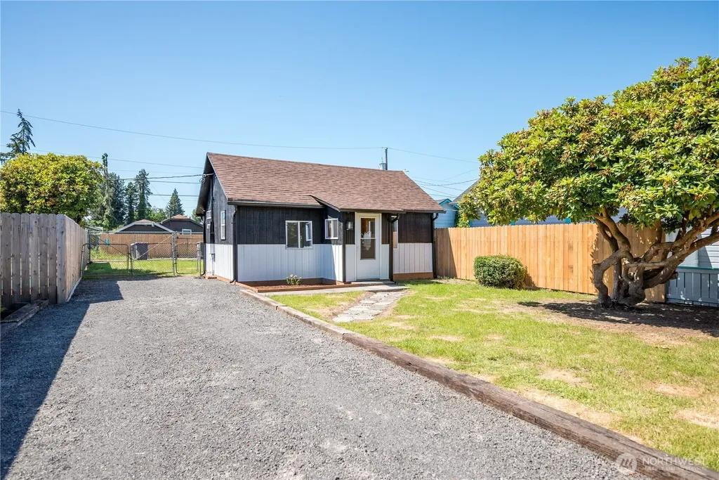 325 23rd Avenue Longview WA 98632