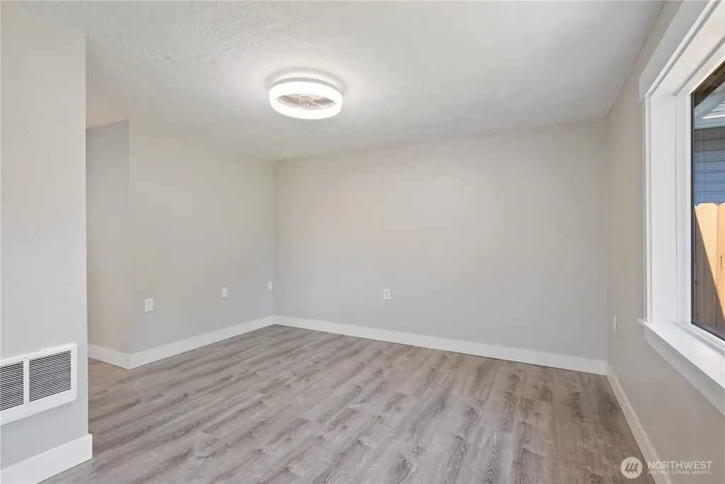 325 23rd Avenue Longview WA 98632