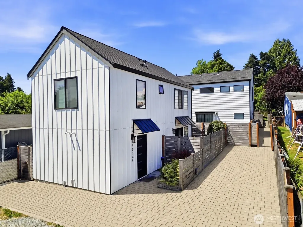 9016 12th Avenue SW Seattle WA 98106