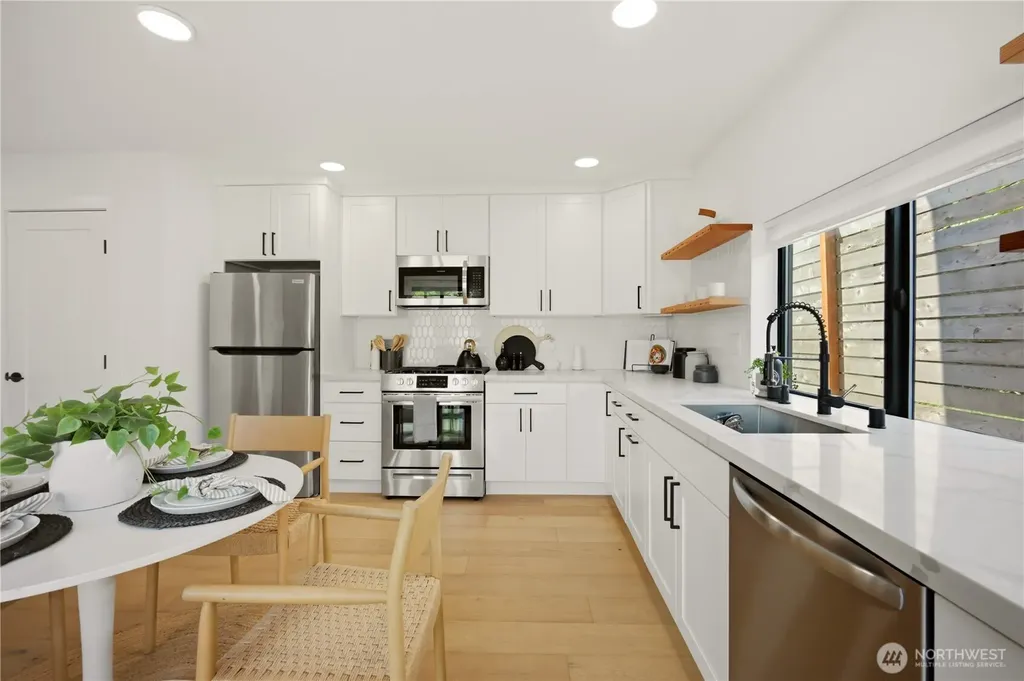 9016 12th Avenue SW Seattle WA 98106