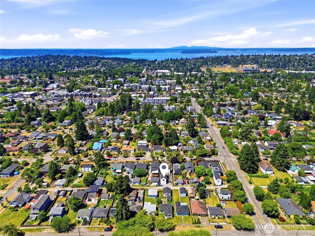 9016 12th Avenue SW Seattle WA 98106