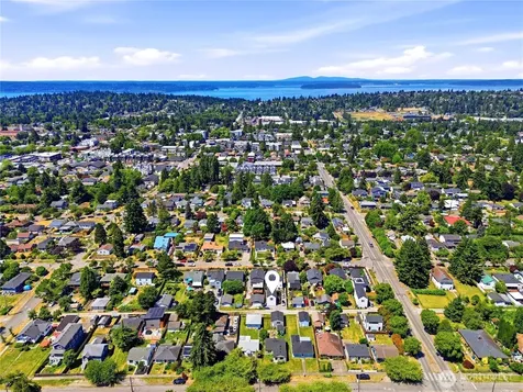 9016 12th Avenue SW Seattle WA 98106