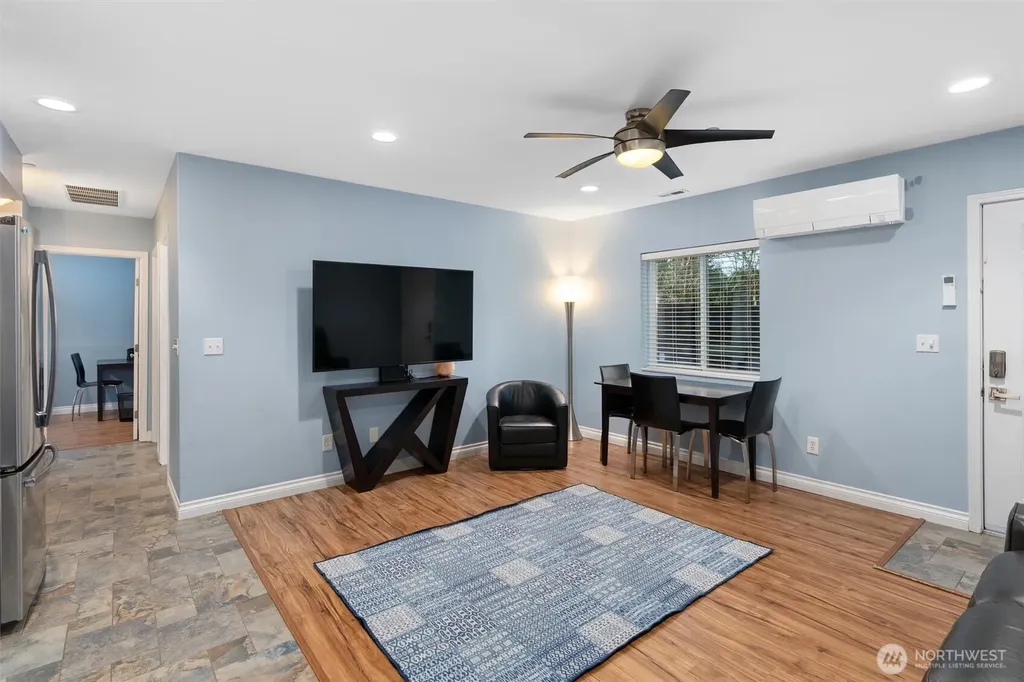 7337 151st Avenue NE Redmond WA 98052