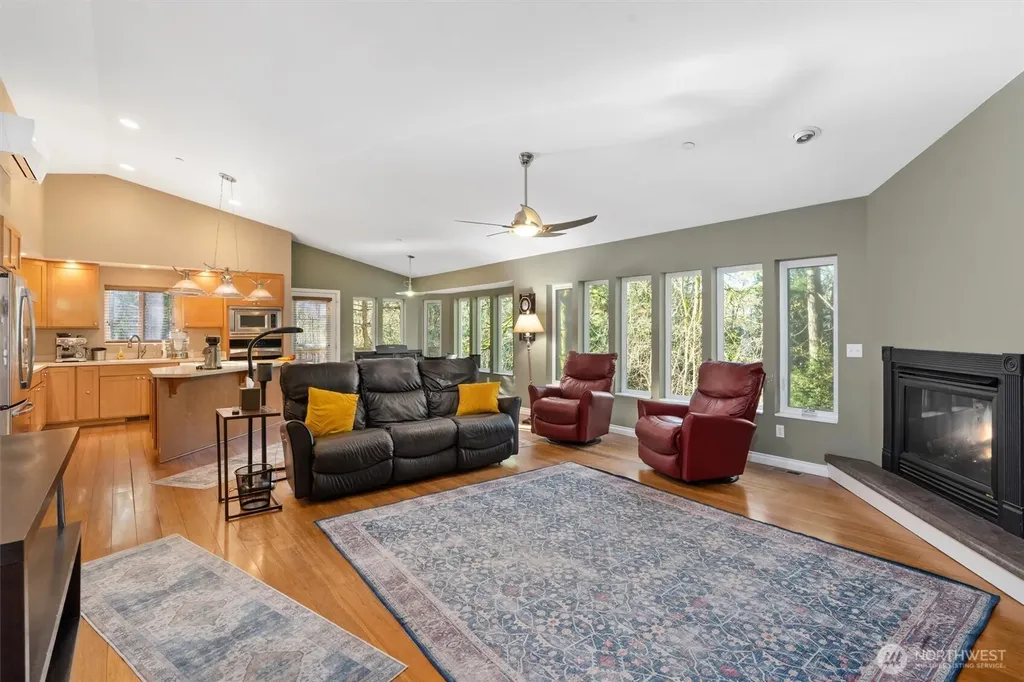 7337 151st Avenue NE Redmond WA 98052