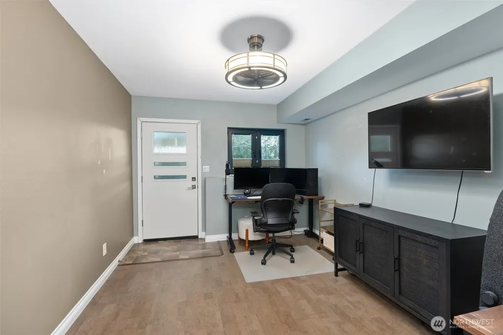 7337 151st Avenue NE Redmond WA 98052