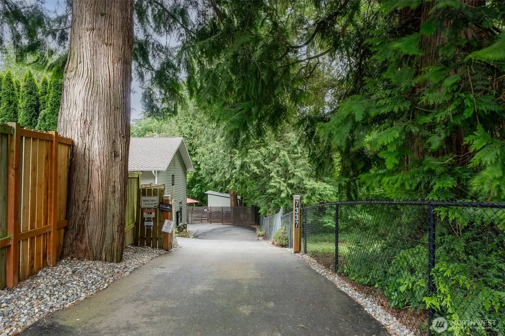 7337 151st Avenue NE Redmond WA 98052