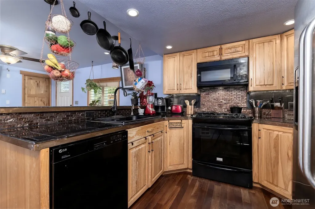 302 E Oak Street Shelton WA 98584