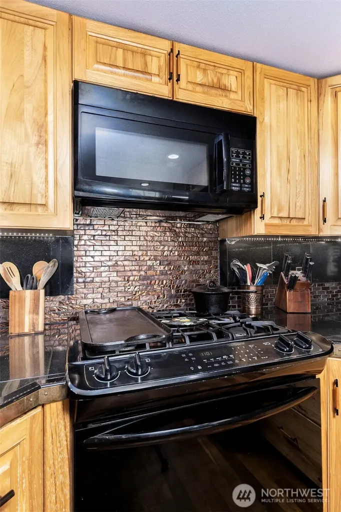 302 E Oak Street Shelton WA 98584