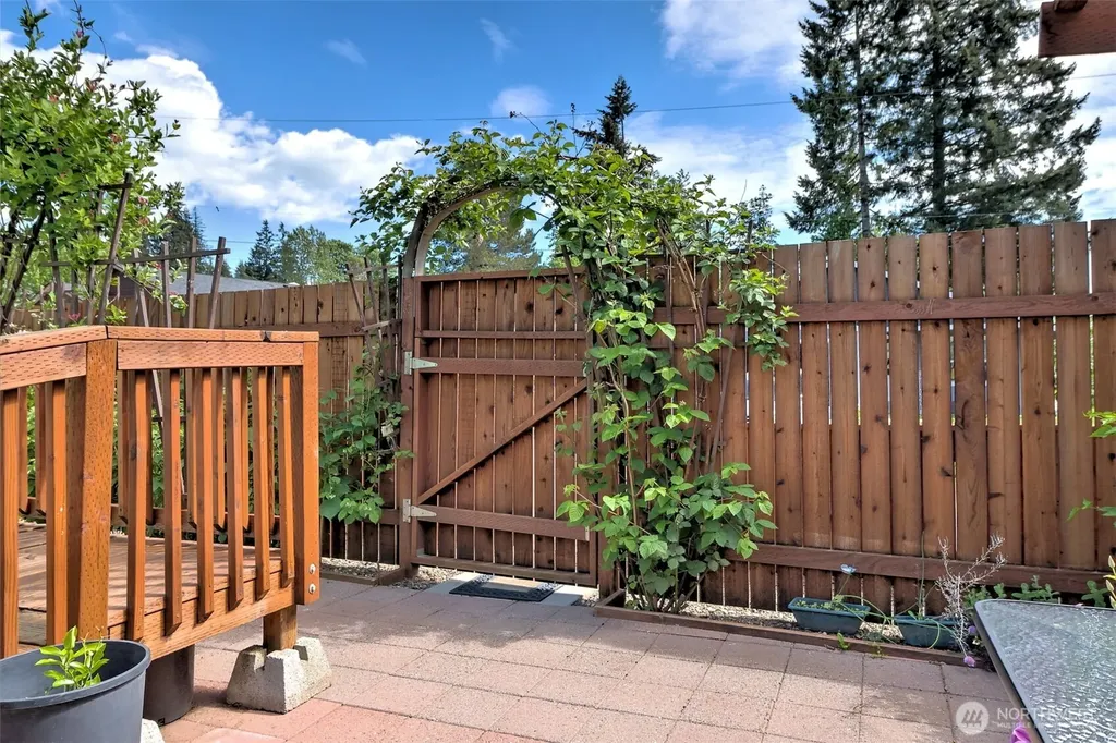 302 E Oak Street Shelton WA 98584