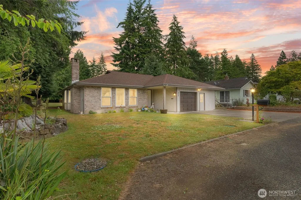 624 W Cedar Avenue Montesano WA 98563