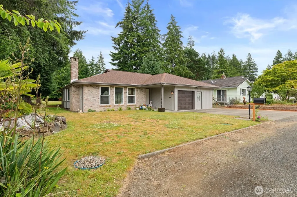 624 W Cedar Avenue Montesano WA 98563