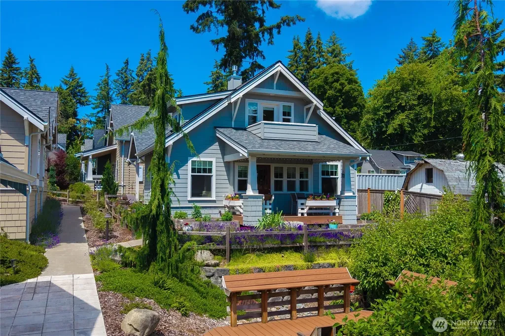 31024 6th Lane SW Federal Way WA 98023
