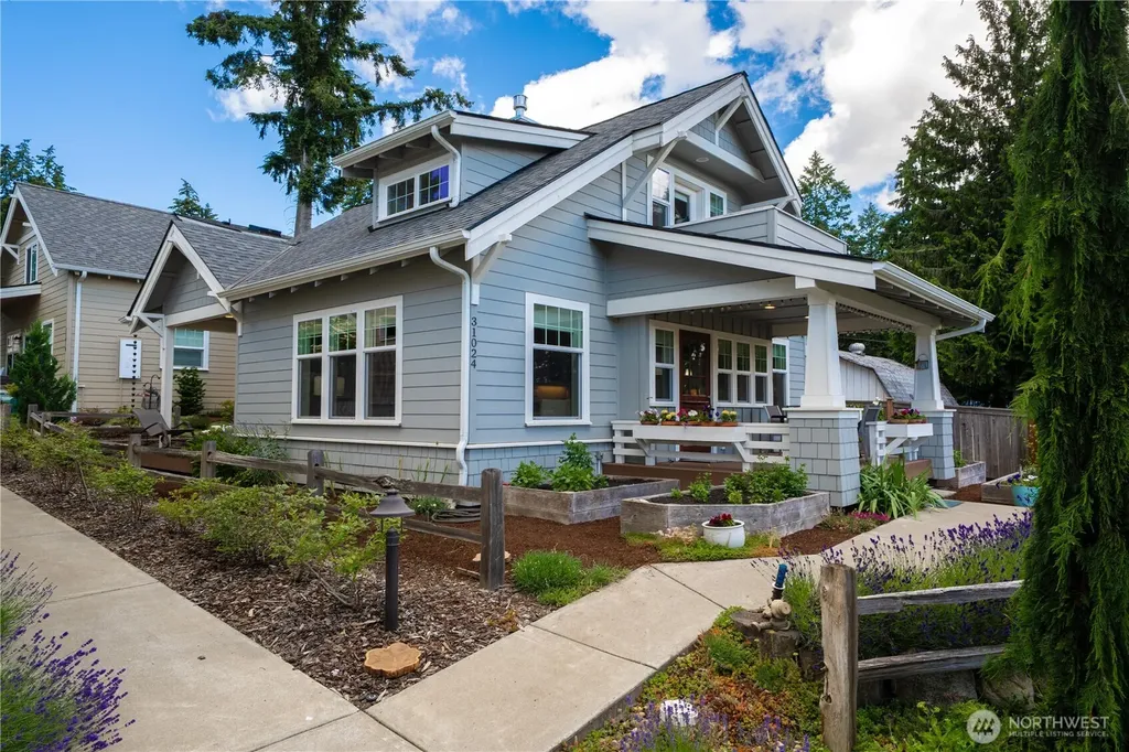 31024 6th Lane SW Federal Way WA 98023
