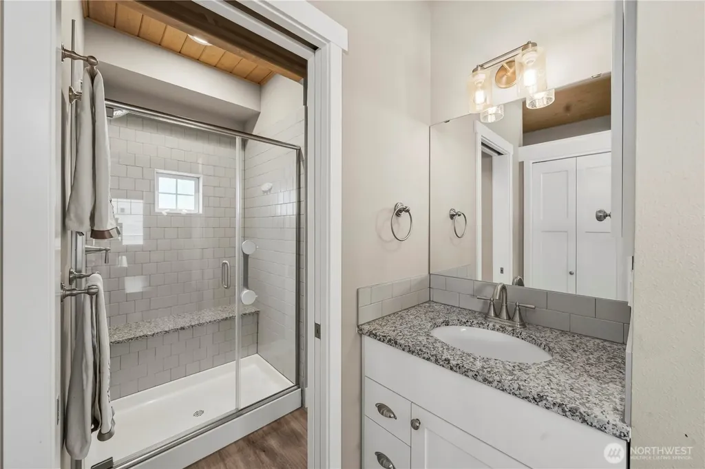 31024 6th Lane SW Federal Way WA 98023