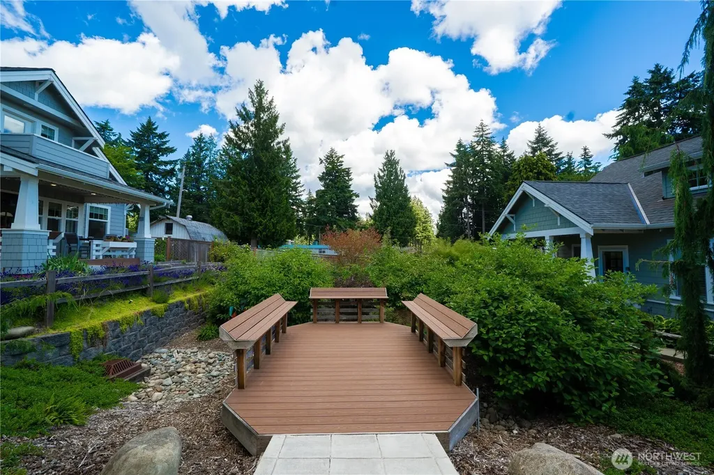 31024 6th Lane SW Federal Way WA 98023