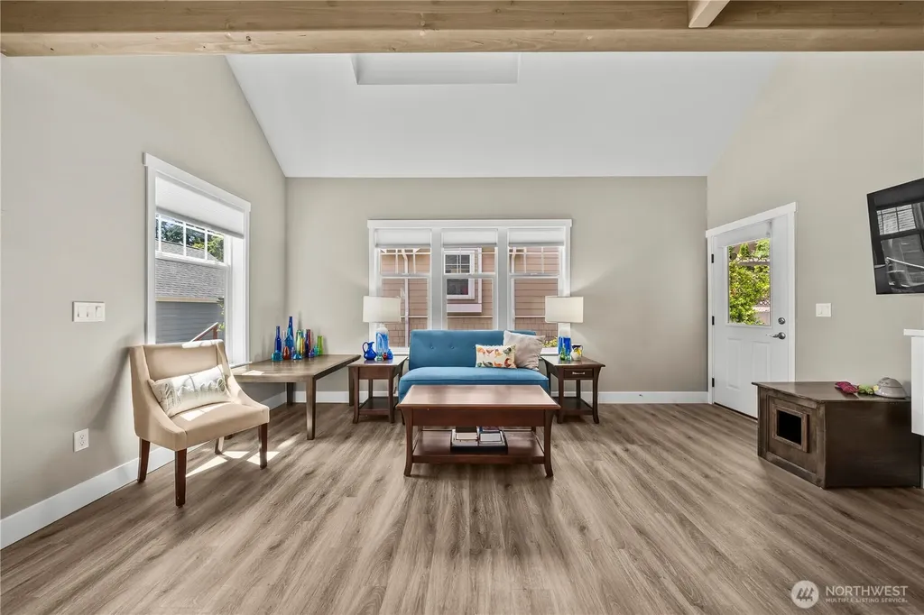 31024 6th Lane SW Federal Way WA 98023