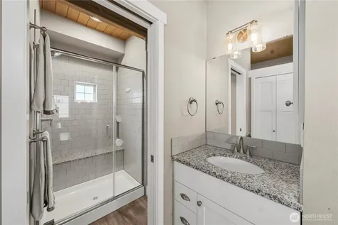 31024 6th Lane SW Federal Way WA 98023
