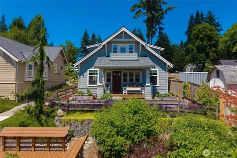 31024 6th Lane SW Federal Way WA 98023