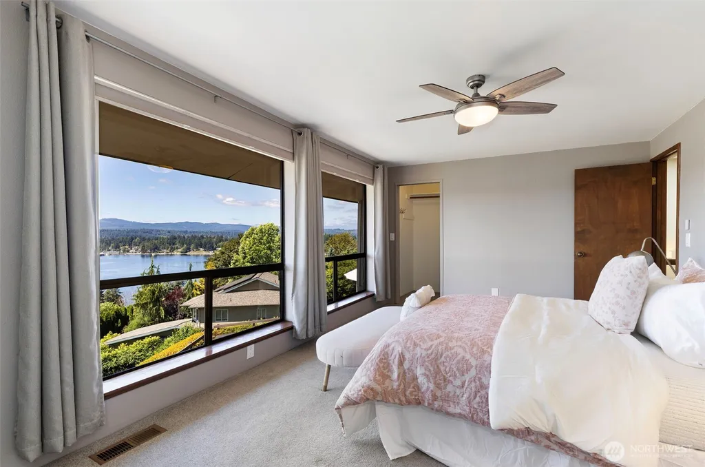 3140 Sahali Drive Bremerton WA 98310
