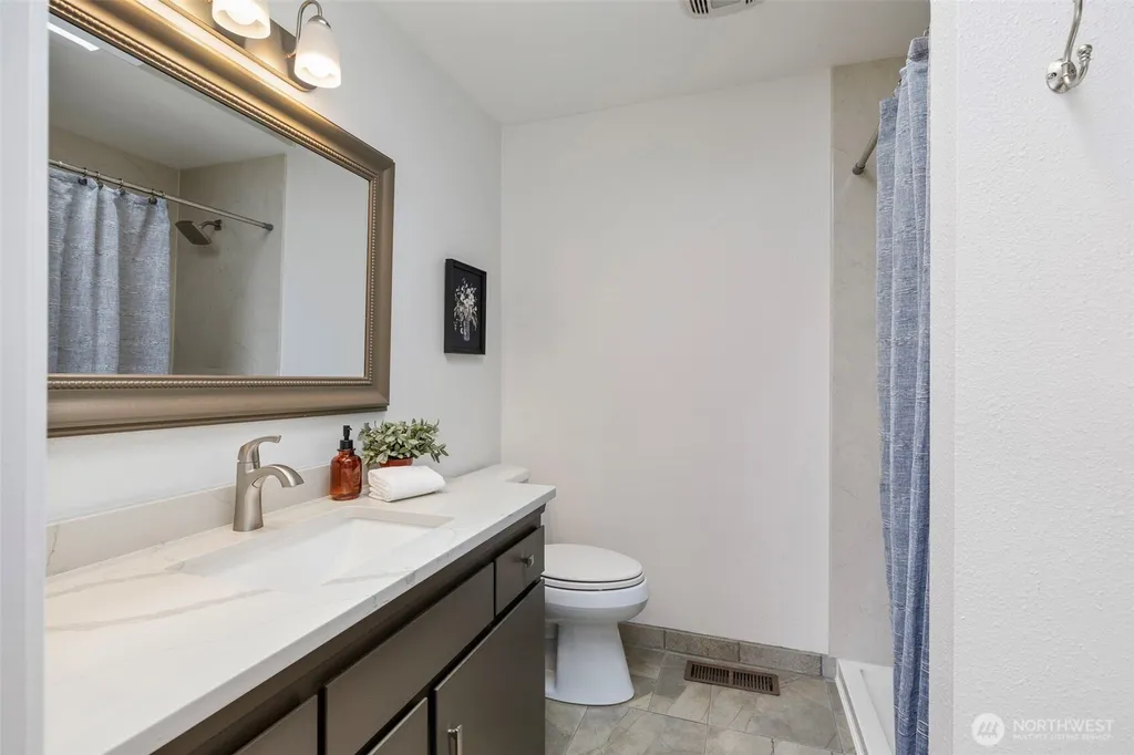 3140 Sahali Drive Bremerton WA 98310
