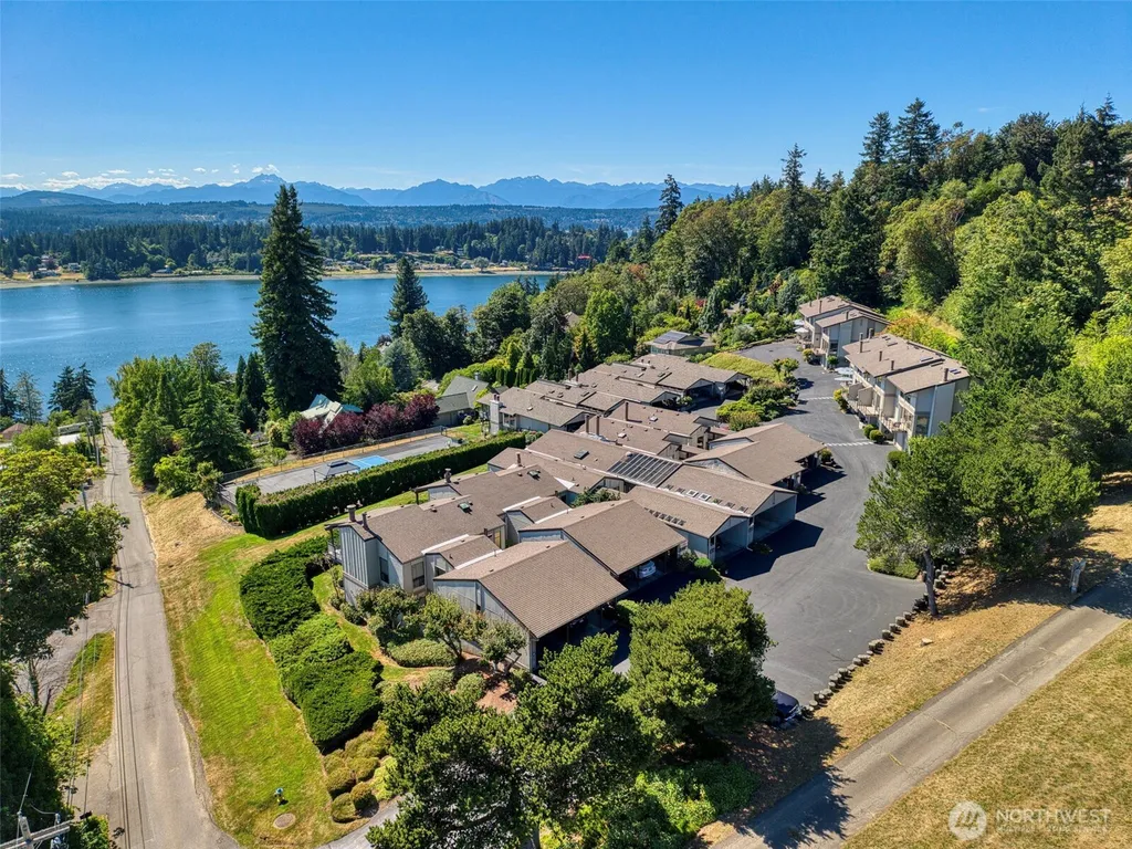 3140 Sahali Drive Bremerton WA 98310
