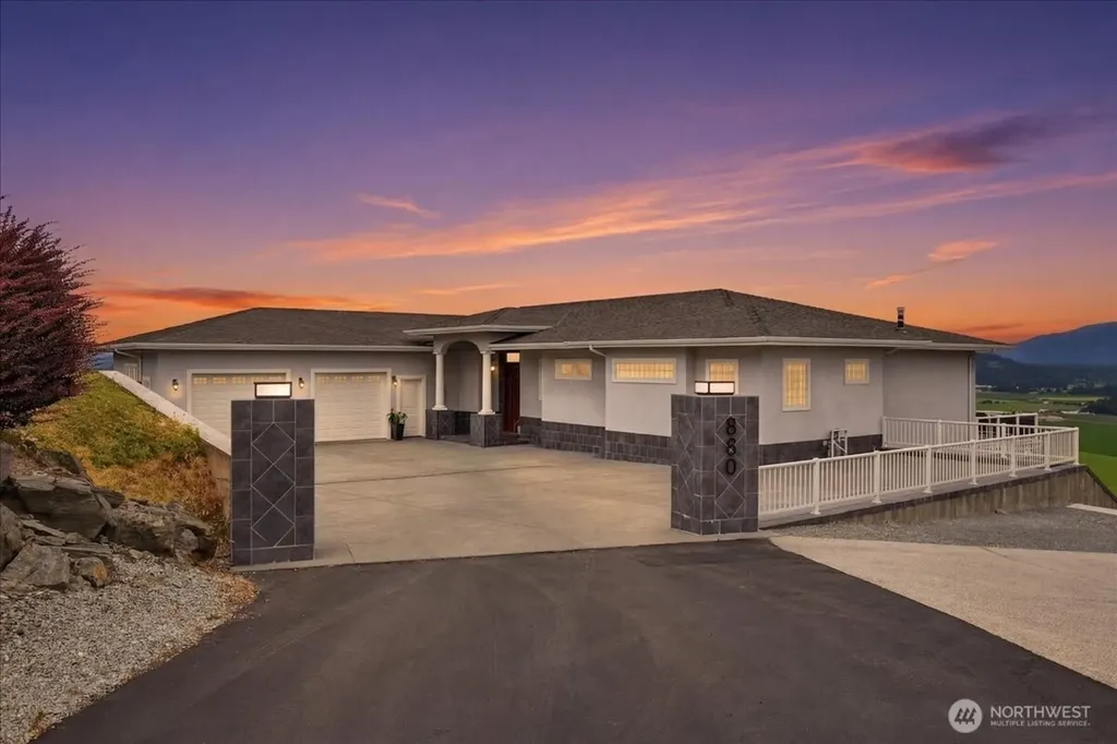 880 Bella Vista Lane Burlington WA 98233