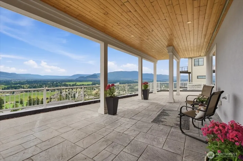 880 Bella Vista Lane Burlington WA 98233