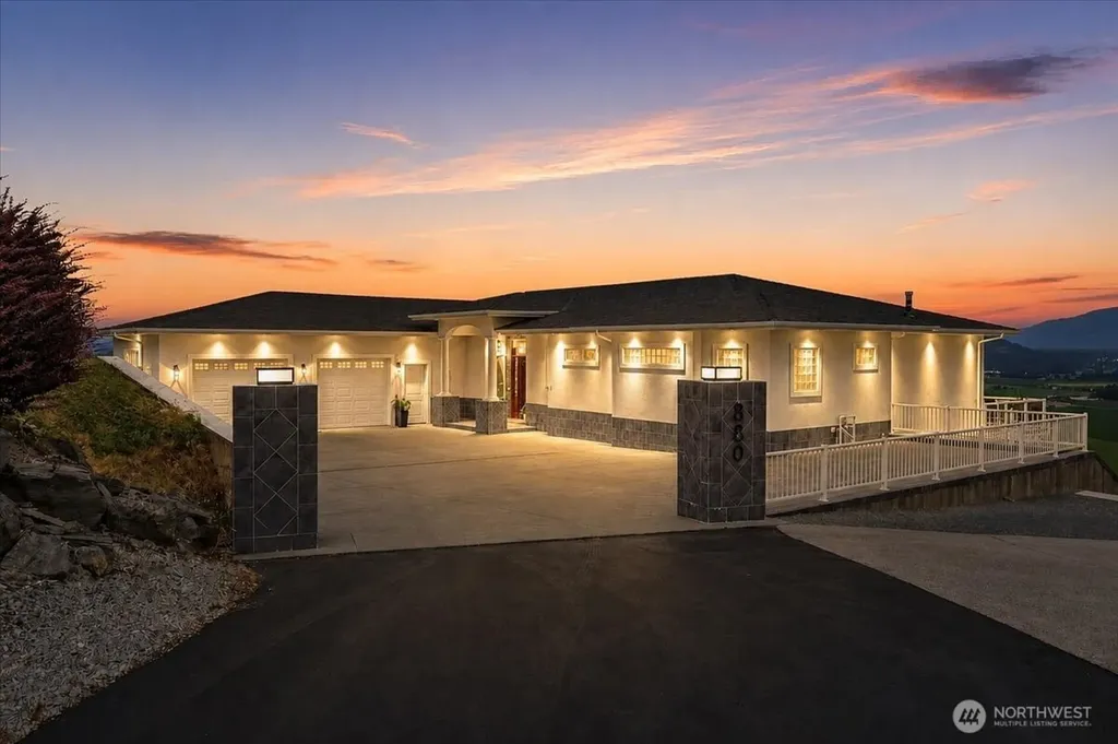 880 Bella Vista Lane Burlington WA 98233