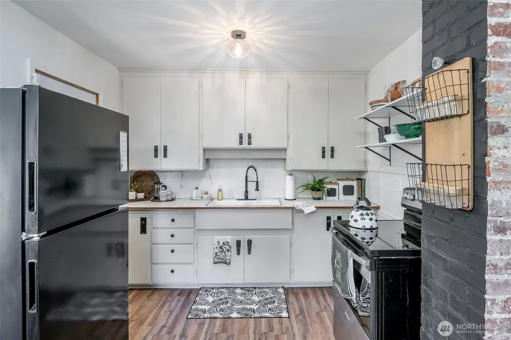6851 S Gove Street Tacoma WA 98409