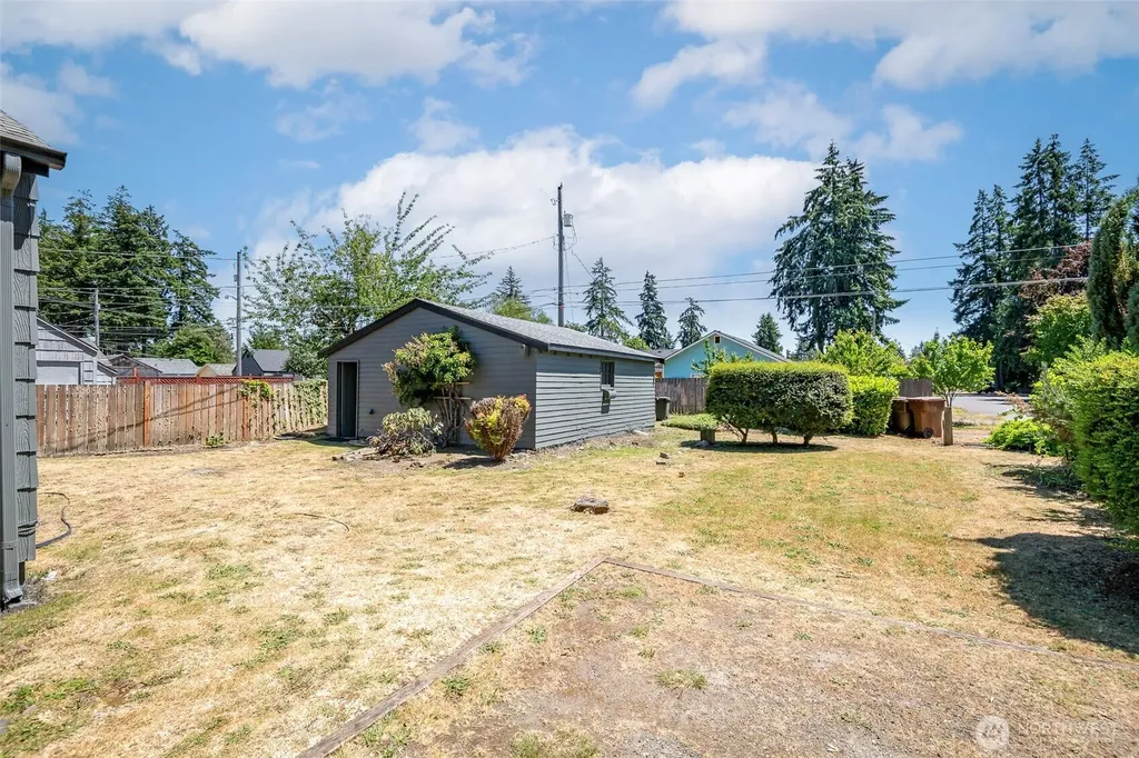 6851 S Gove Street Tacoma WA 98409