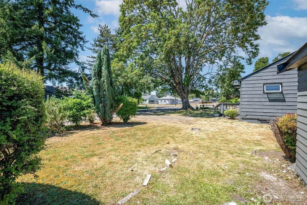 6851 S Gove Street Tacoma WA 98409