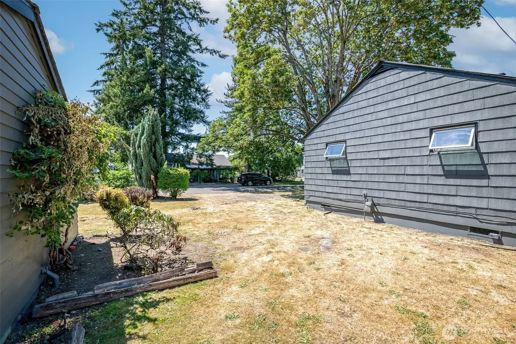 6851 S Gove Street Tacoma WA 98409