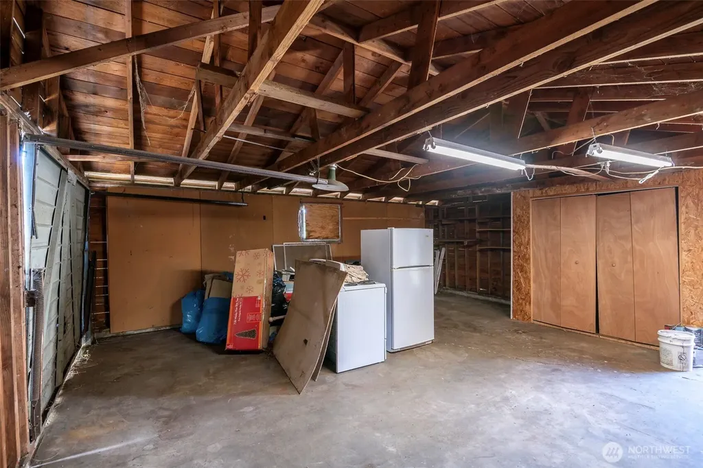 6851 S Gove Street Tacoma WA 98409