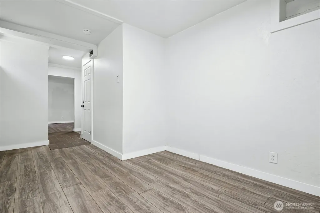 9520 2nd Avenue NW Seattle WA 98117