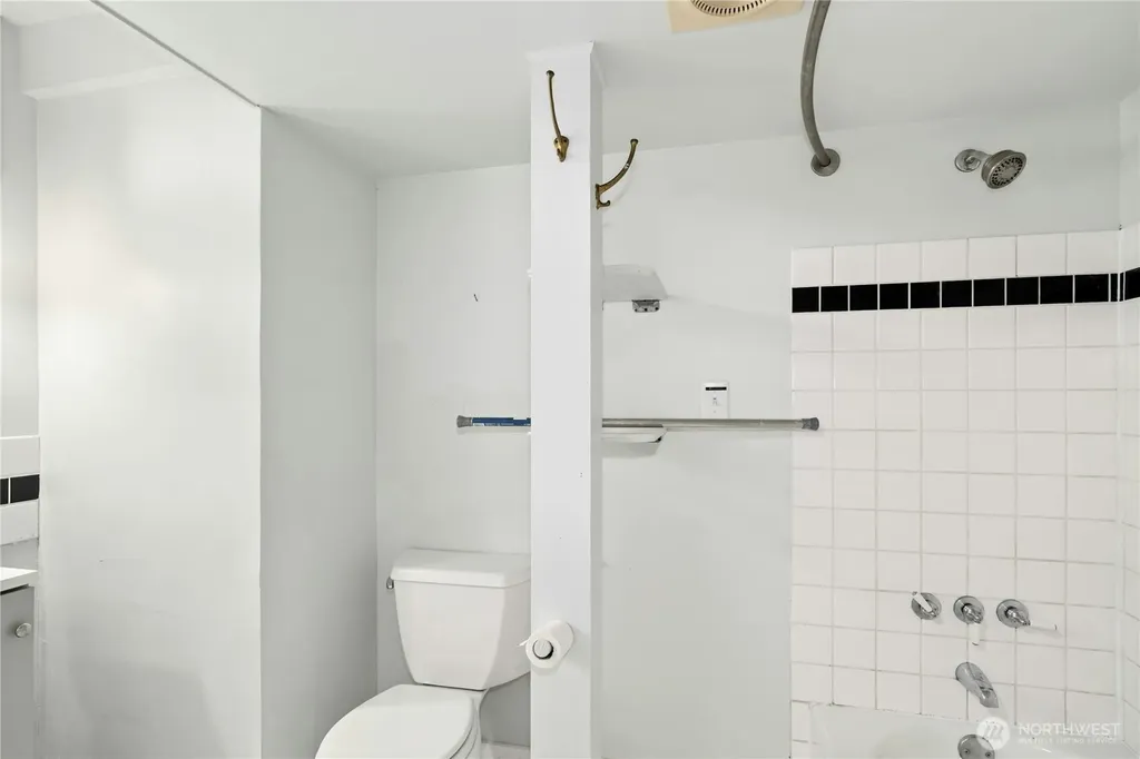 9520 2nd Avenue NW Seattle WA 98117