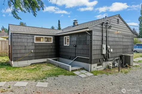 9520 2nd Avenue NW Seattle WA 98117