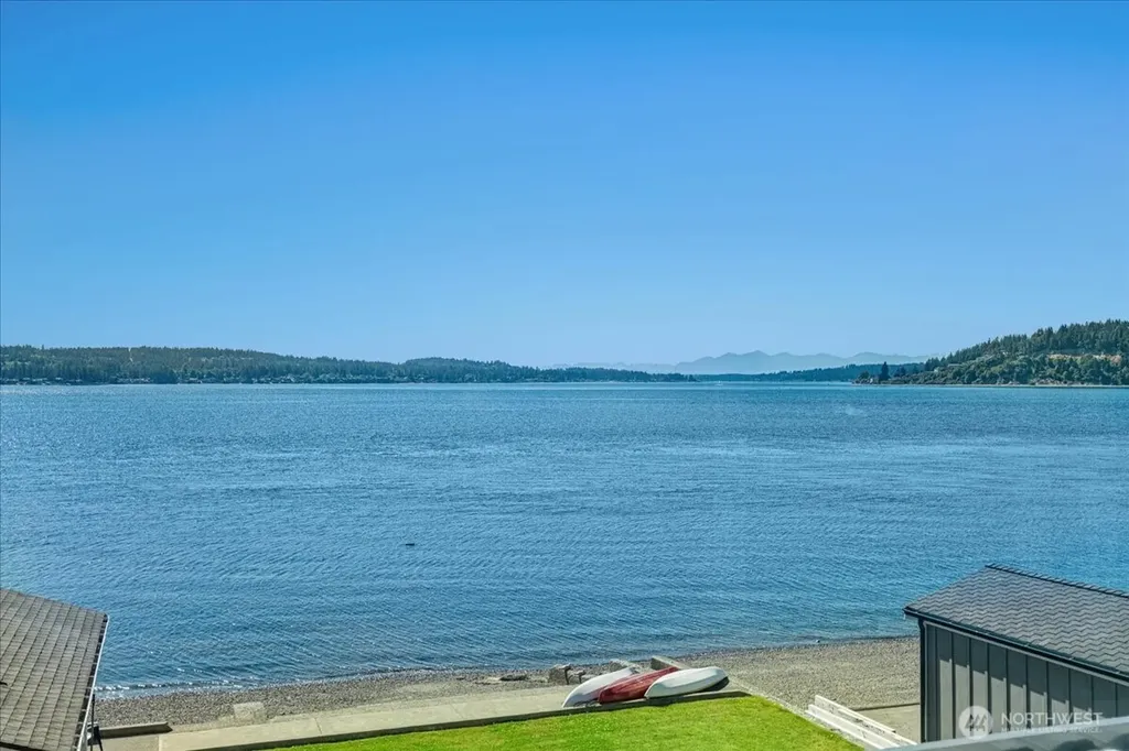 1920 Day Island Boulevard W University Place WA 98466