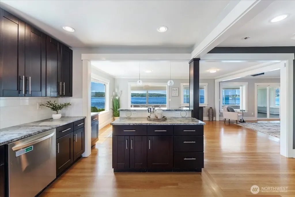 1920 Day Island Boulevard W University Place WA 98466