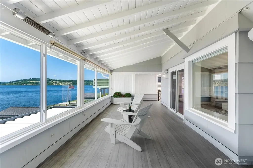 1920 Day Island Boulevard W University Place WA 98466