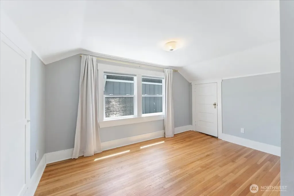 1920 Day Island Boulevard W University Place WA 98466