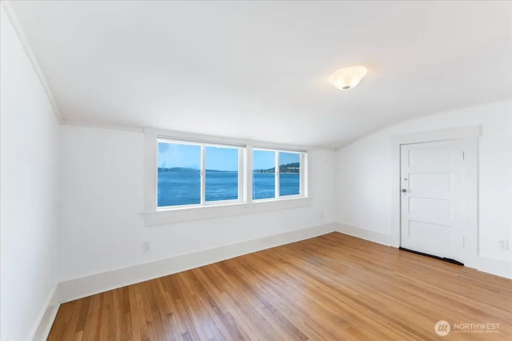 1920 Day Island Boulevard W University Place WA 98466