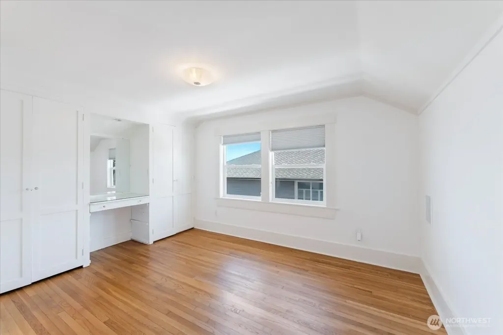 1920 Day Island Boulevard W University Place WA 98466