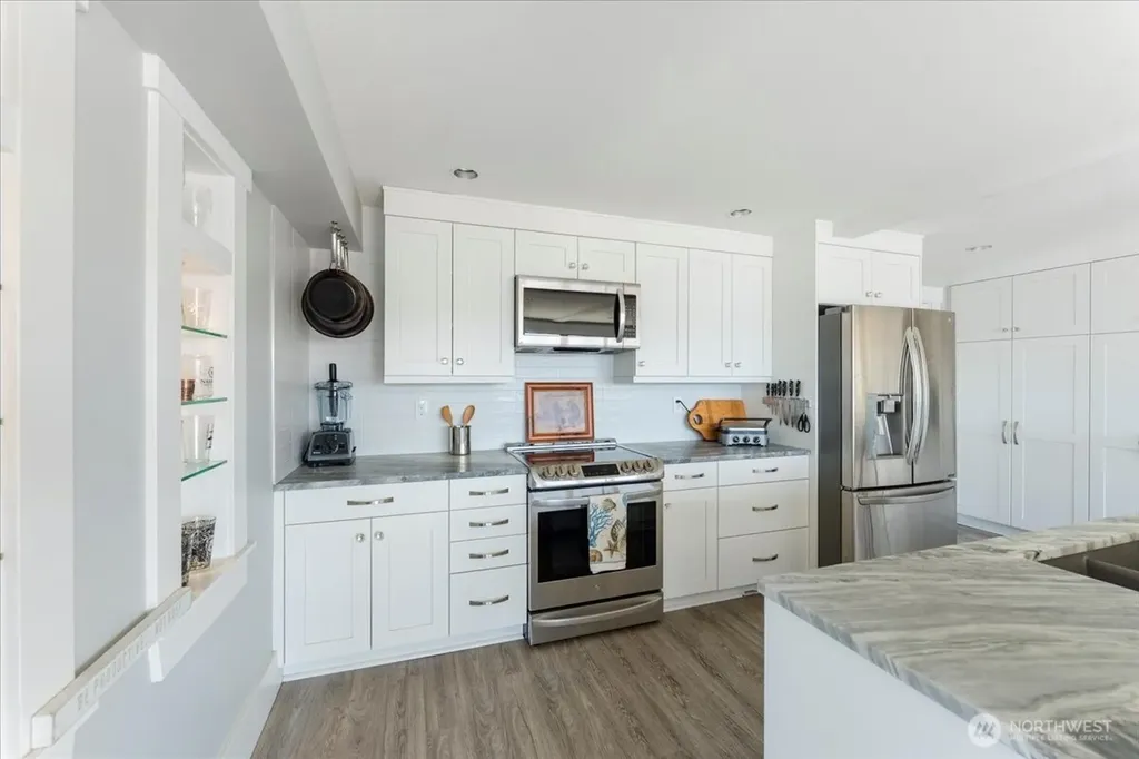 1920 Day Island Boulevard W University Place WA 98466