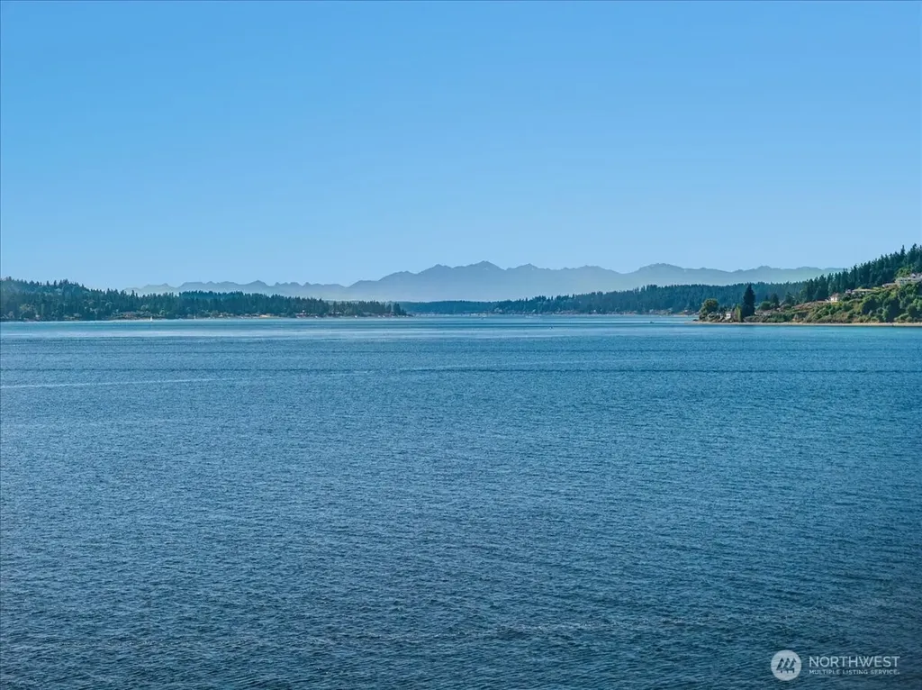 1920 Day Island Boulevard W University Place WA 98466